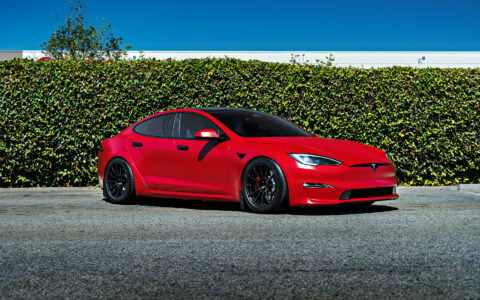 Red 2023 Tesla Model S Plaid UP Forged UP-03 Race Spec Wheels Carbon Ceramic Brakes and Trunk Spoiler Unplugged Performance 1920px (8)(1)