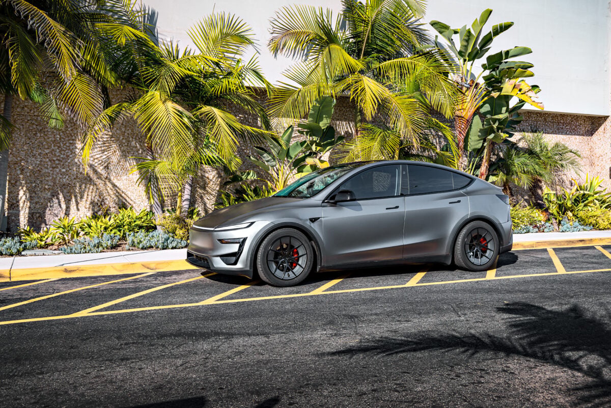 Tesla Model Y Performance Juniper on UP-RW 19-Inch Wheels