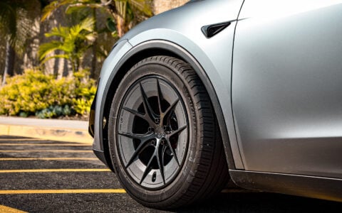 Stealth PPF Quicksilver Tesla Model Y Juniper on UP-RW 19x8.5 ET 32 Forged Wheels and Aero Kit Unplugged Performance 6