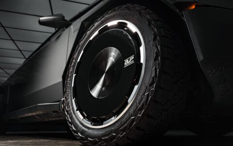 Tesla Cybertruck UP Forged CYBRDISC 24-Inch Wheels Unplugged Performance 10