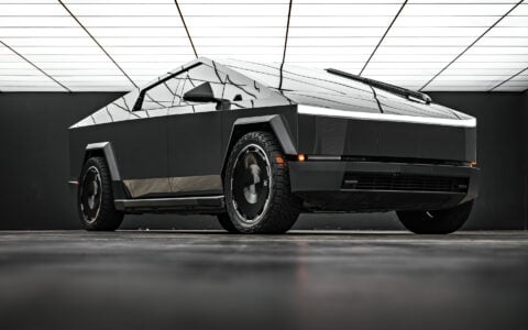 Tesla Cybertruck UP Forged CYBRDISC 24-Inch Wheels Unplugged Performance 7