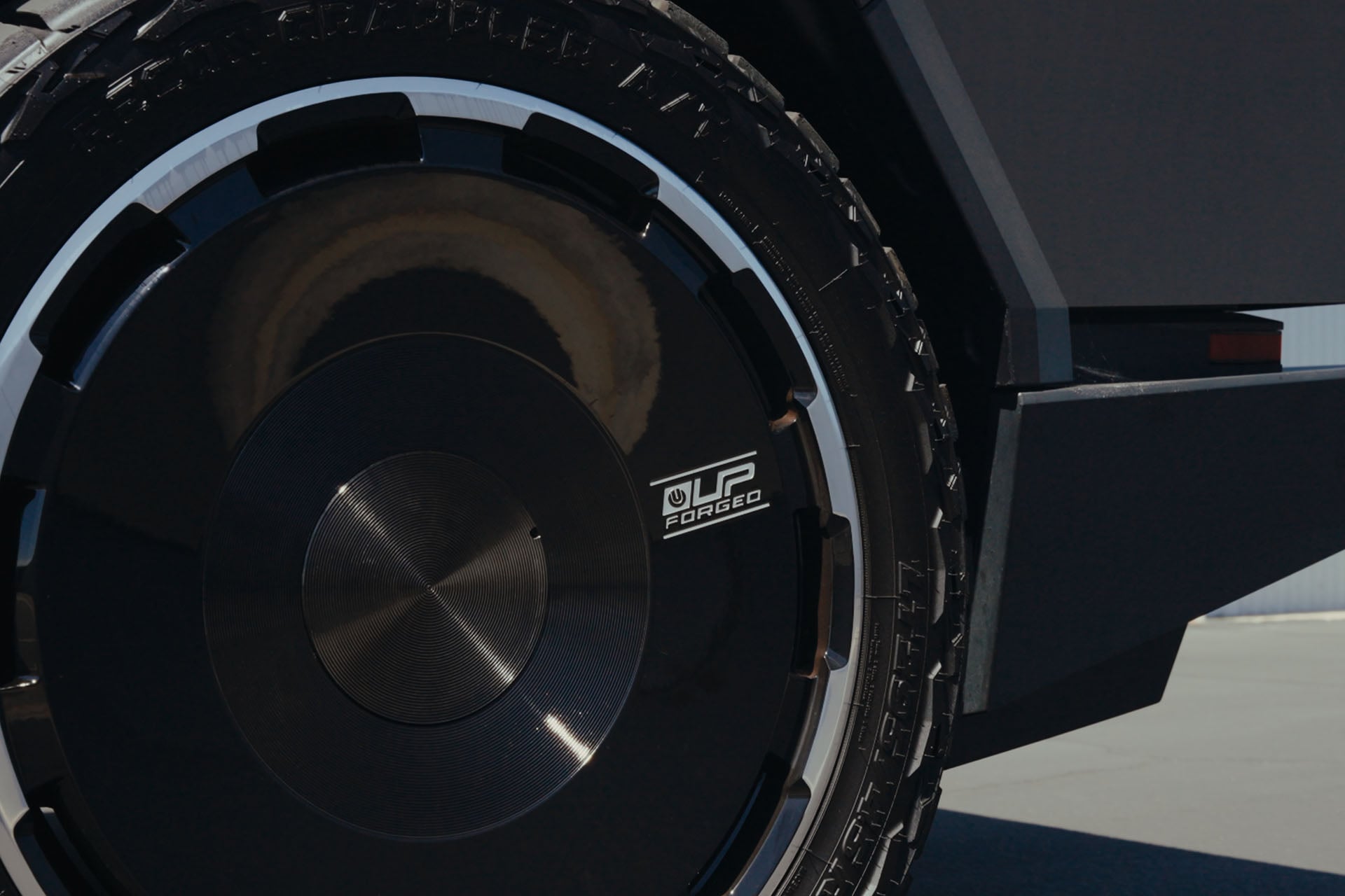 CYBRDISC Is Here: A New VIP Look for Tesla Cybertruck 4 Tesla Cybertruck UP Forged CYBRDISC 24-Inch Wheels Unplugged Performance Close Up