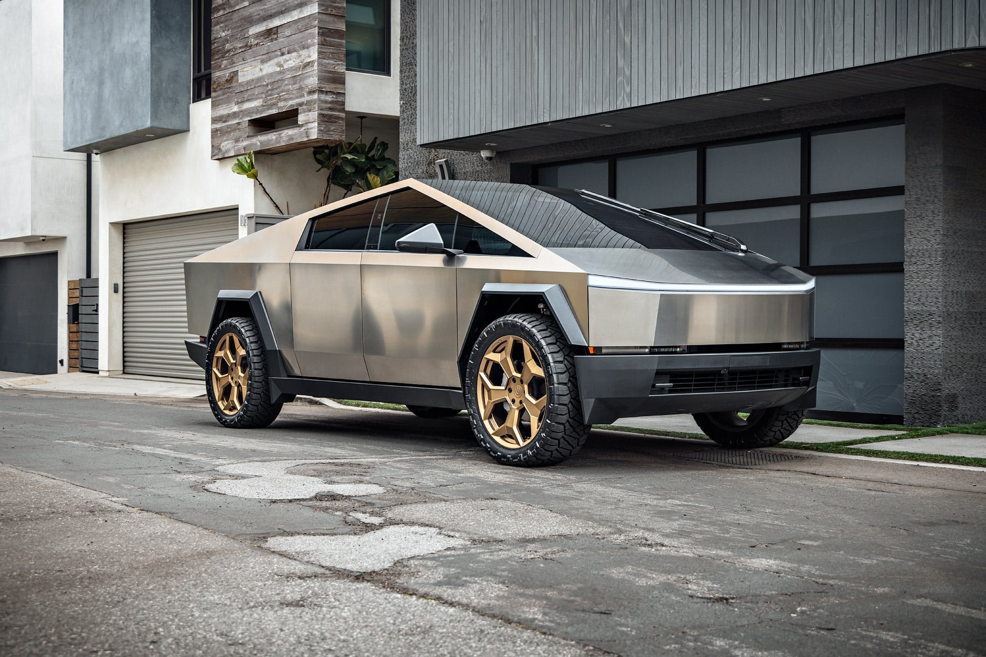 The Father's Day Gift Guide for Every Tesla Dad 34 Tesla Cybertruck UP Forged CYBRSPOKE Satin Bronze 24 Inch Wheels 1920px (2)