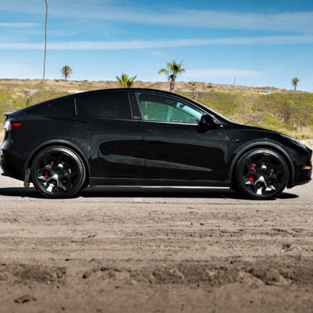 This Is What Happens When You Put 22-Inch CYBRHEX Wheels on a Black Tesla Model Y