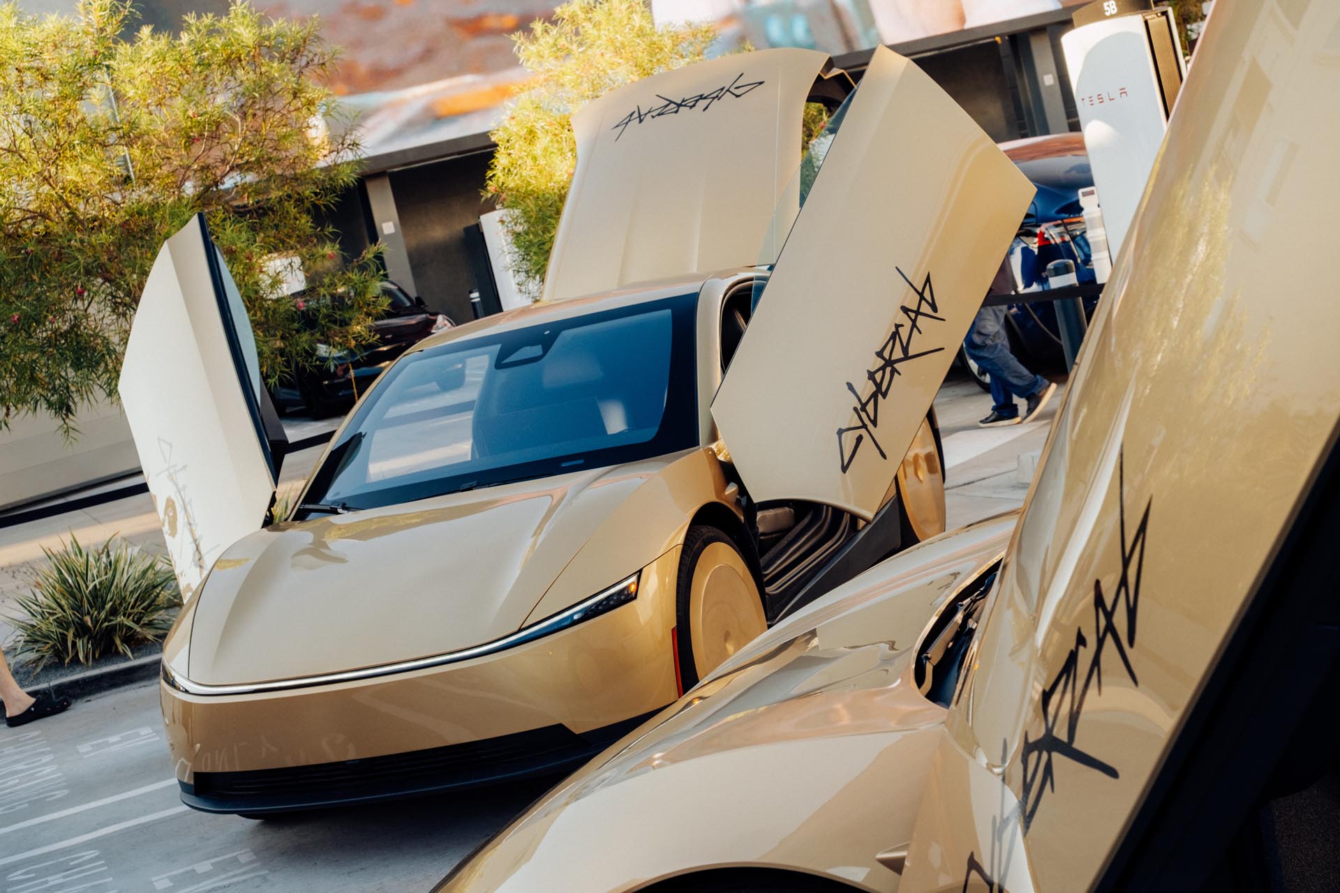 Celebrating One Year of the Tesla Diner With the Tesla Community 4 Tesla Diner 1 Year Anniversary -04