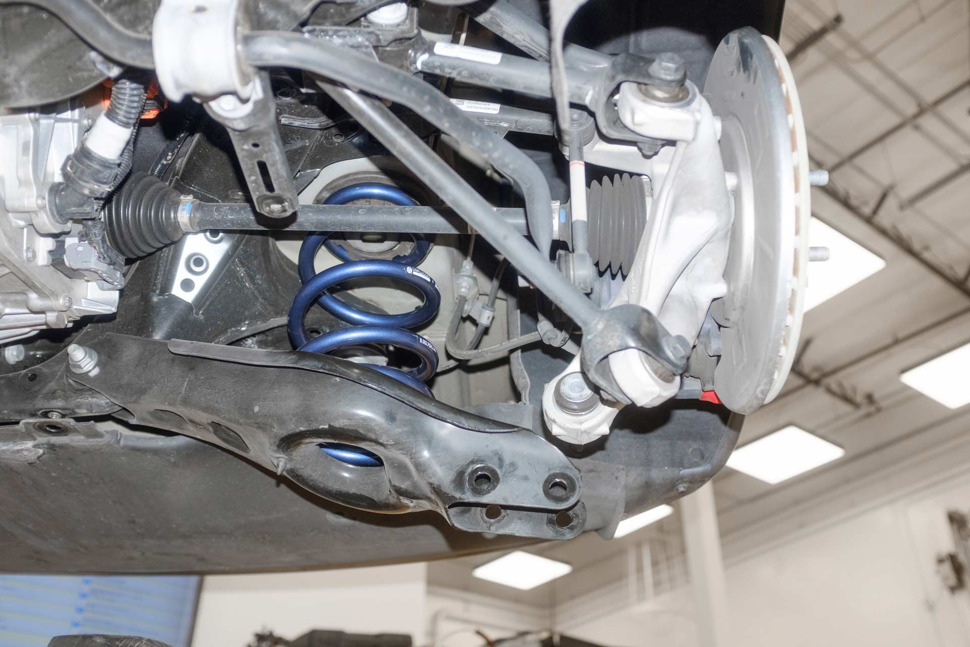 Tesla Model 3 Y Luxury Sport Suspension Kit Installation Guide Photo 3