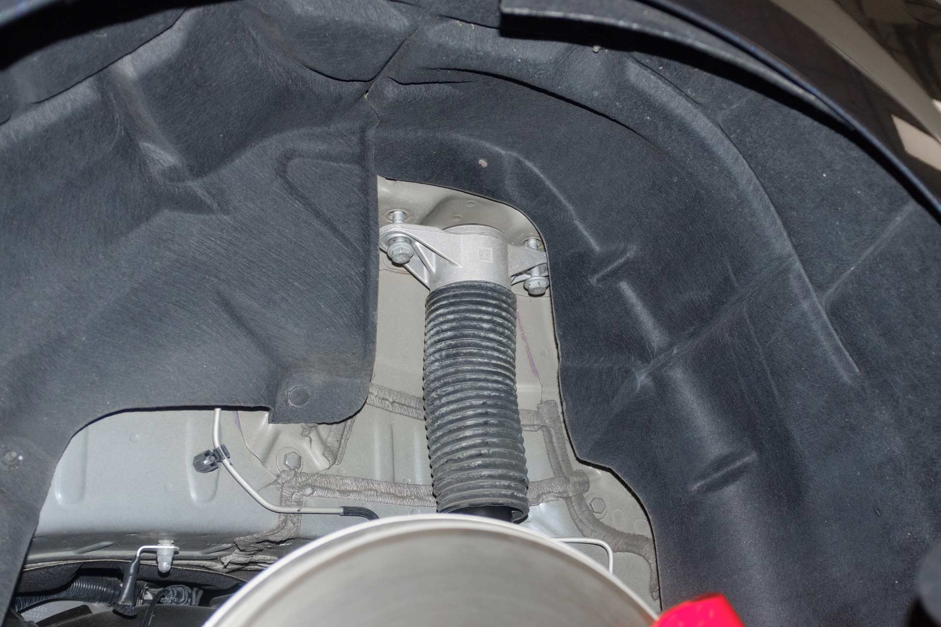 Tesla Model 3 Y Luxury Sport Suspension Kit Installation Guide Photo 8
