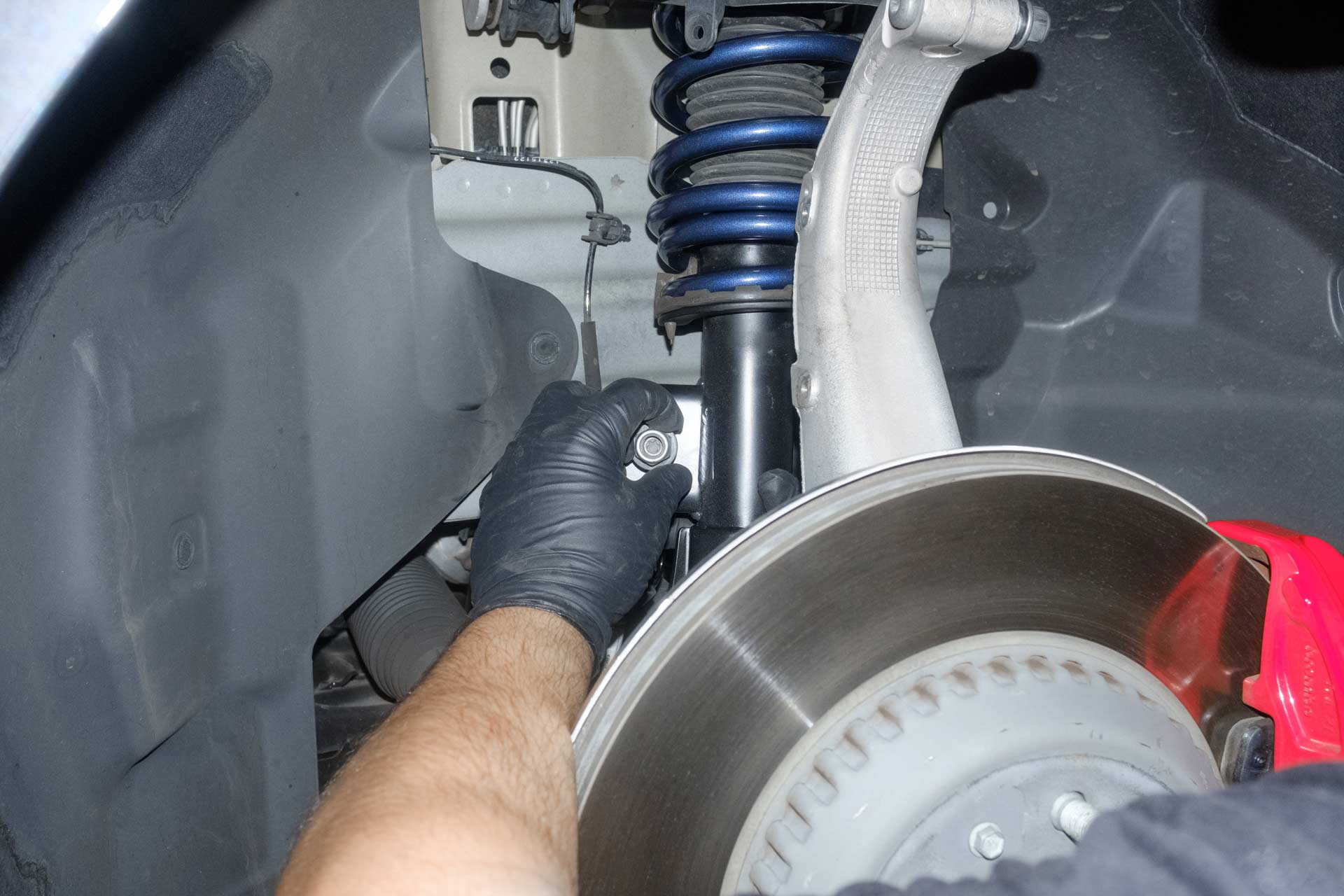 Tesla-Model-Y-Leveling-Lift-Kit-step-30