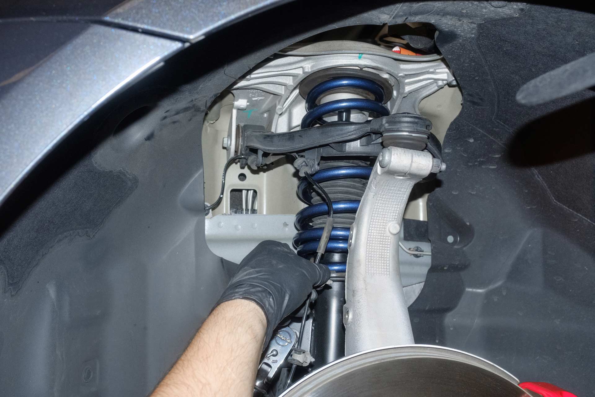 Tesla-Model-Y-Leveling-Lift-Kit-step-34