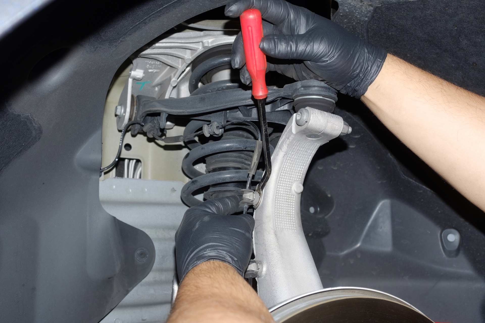 Tesla-Model-Y-Leveling-Lift-Kit-step-9