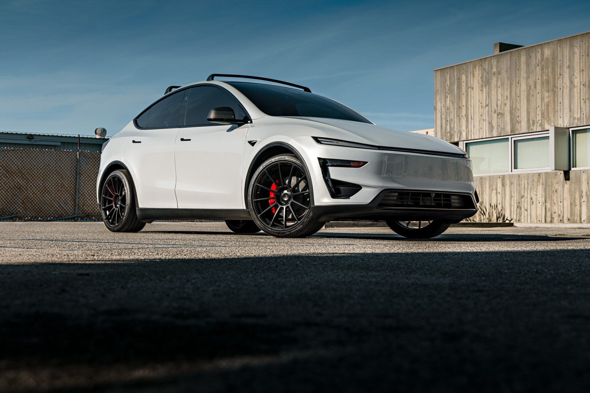 2026 Tesla Model Y Performance Juniper Gets UP-03 Forged Wheels and a Full Aero Upgrade 1 Tesla Model Y Performance Juniper Full Aero Kit Unplugged Performance 1