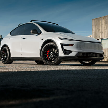 Featured Image for White Tesla Model Y Performance on 21-Inch UP Forged UP-03 Wheels article