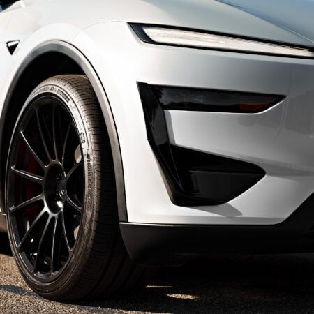 White Tesla Model Y Performance on 21-Inch UP Forged UP-03 Wheels