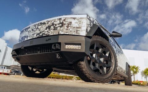 Digital Camo Tesla Cybertruck on 22-Inch UP Forged CYBRHEX Wheels 3 Digital Camo Wrapped Tesla Cybertruck UP Forged CYBRHEX Wheels Unplugged Performance 4